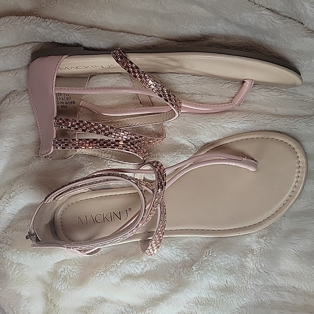 Thong toed sandles